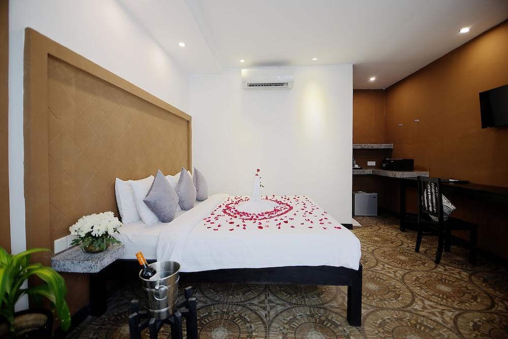 Fancy Boutique Villa Hotel Siem Reap Exteriör bild
