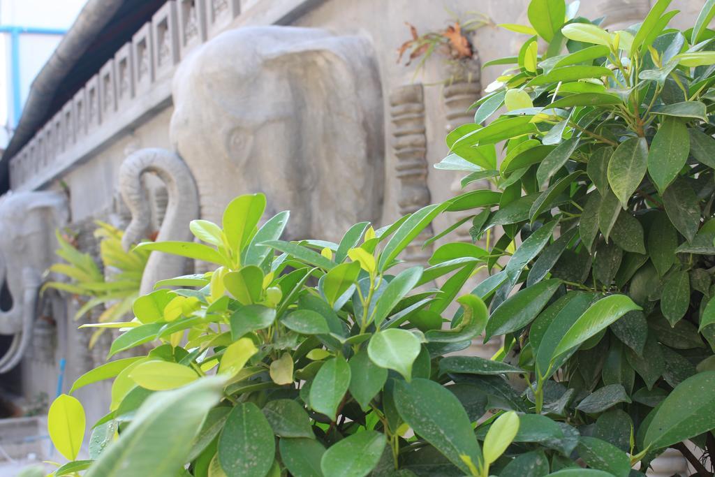 Fancy Boutique Villa Hotel Siem Reap Exteriör bild