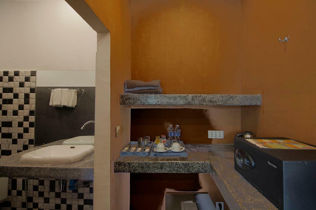 Fancy Boutique Villa Hotel Siem Reap Exteriör bild