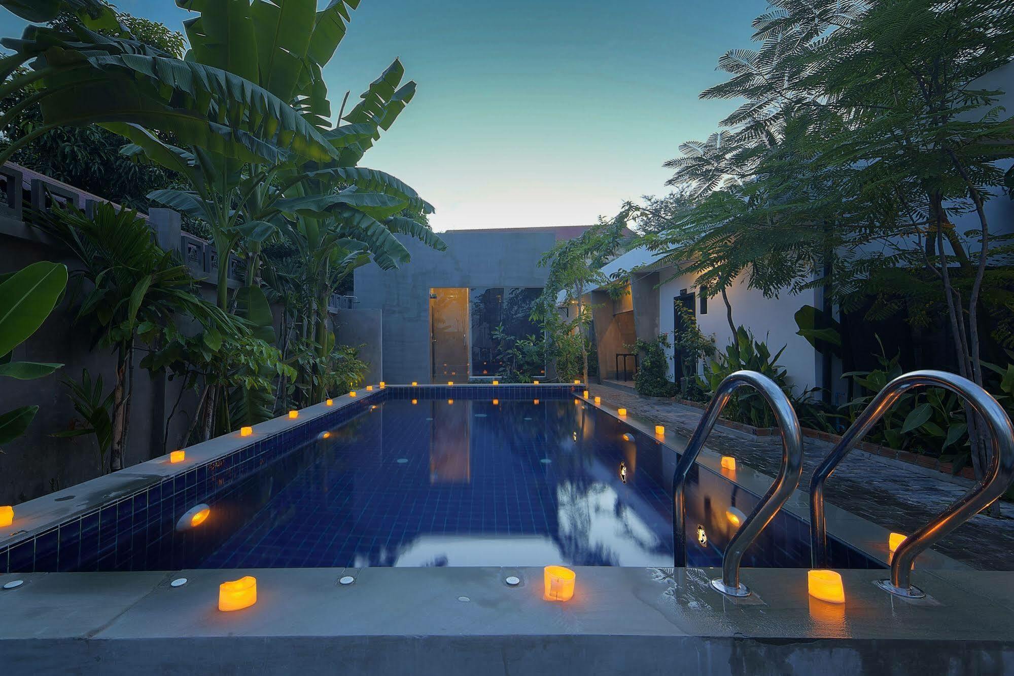 Fancy Boutique Villa Hotel Siem Reap Exteriör bild